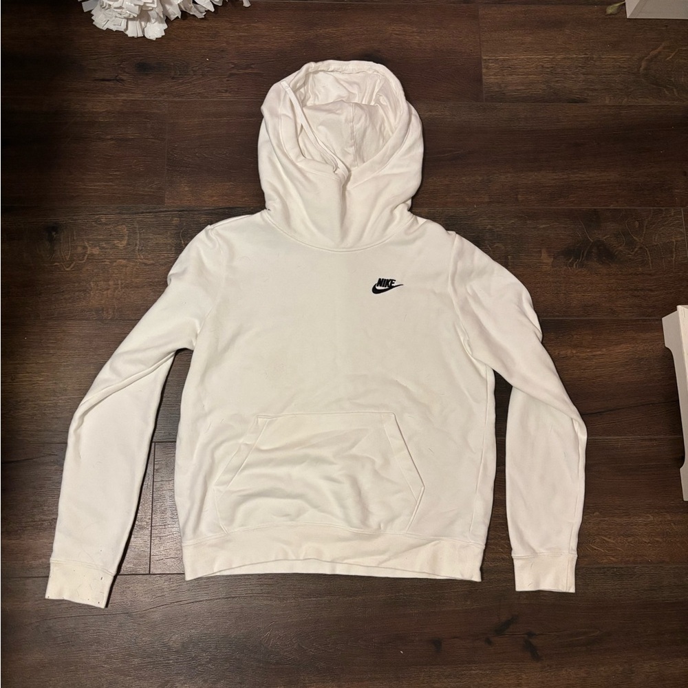 Nike Classic White Pullover